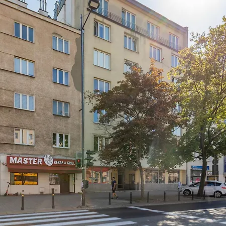 Comfortable Modern Orange Studio In By Renters * Warschau