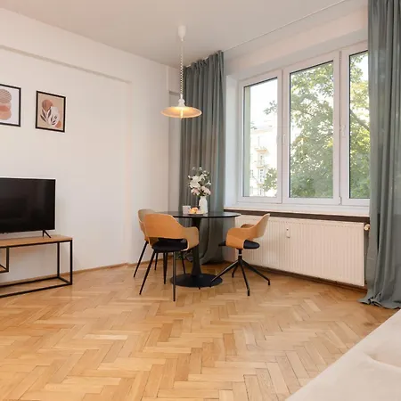Daire Comfortable Modern Orange Studio In By Renters *